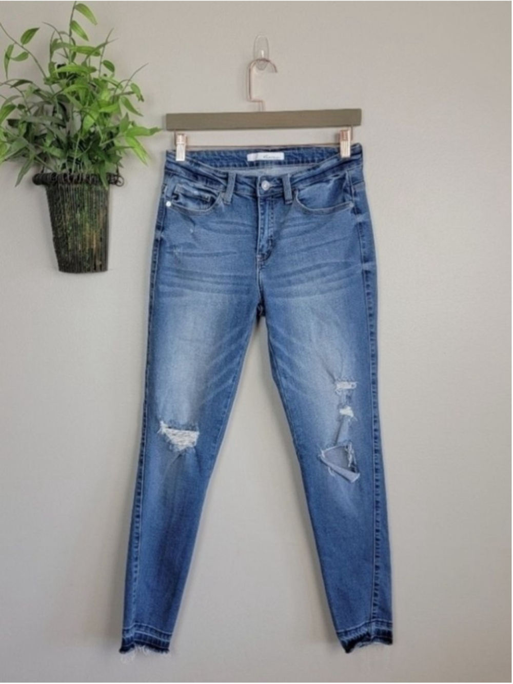 KanCan 9 Skinny Medium Wash Jegging Distressed Frayed Step Hem High Rise Jeans